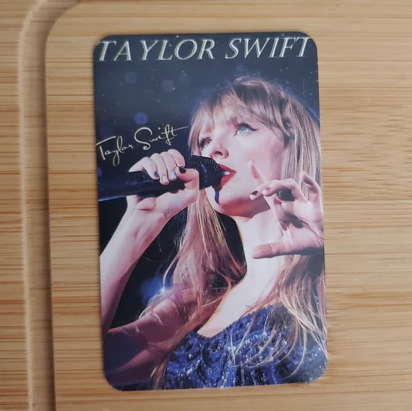 Taylor Swift Photo Card Set - Picture 5 of 10